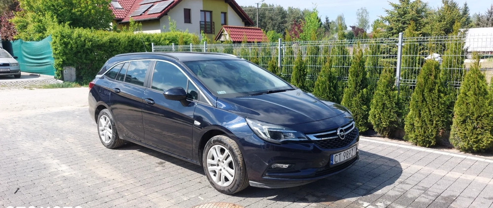 Opel Astra cena 53000 przebieg: 78474, rok produkcji 2019 z Busko-Zdrój małe 172